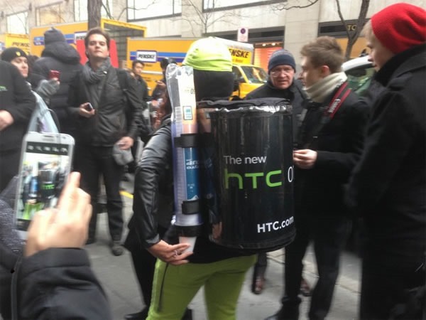 htc-tactica-guerrilla-evento-samsung-galaxy-s4-chocolate-caliente htc-tactica-guerrilla-evento-samsung-galaxy-s4-chocolate-caliente