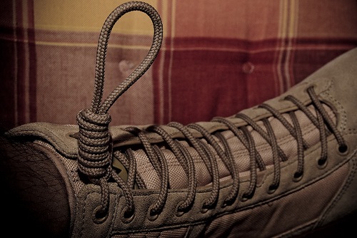 ian-shoelace-matee