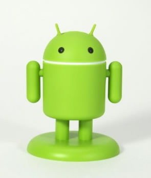muneco-android-usb-cargar-smartphones-3