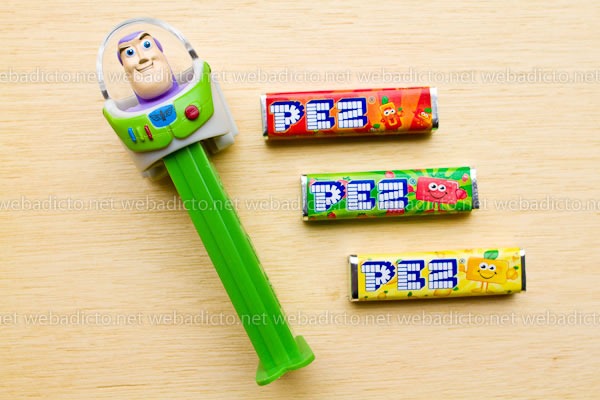 review-pez-buzz-ligthyear-and-hello-kitty-10