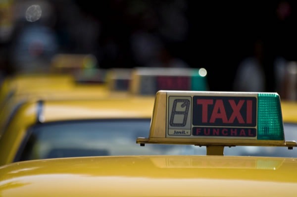servicios-de-taxi-por-telefono-en-lima