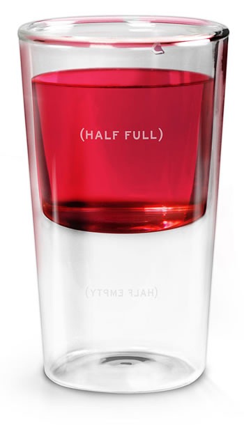 vaso-medio-lleno-optimistas