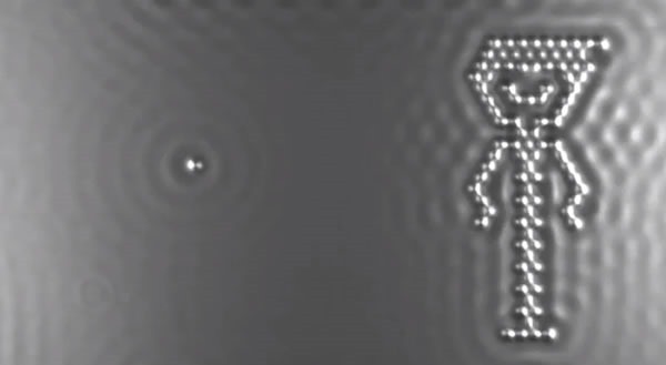 video-stop-motion-hecho-con-atomos video-stop-motion-hecho-con-atomos
